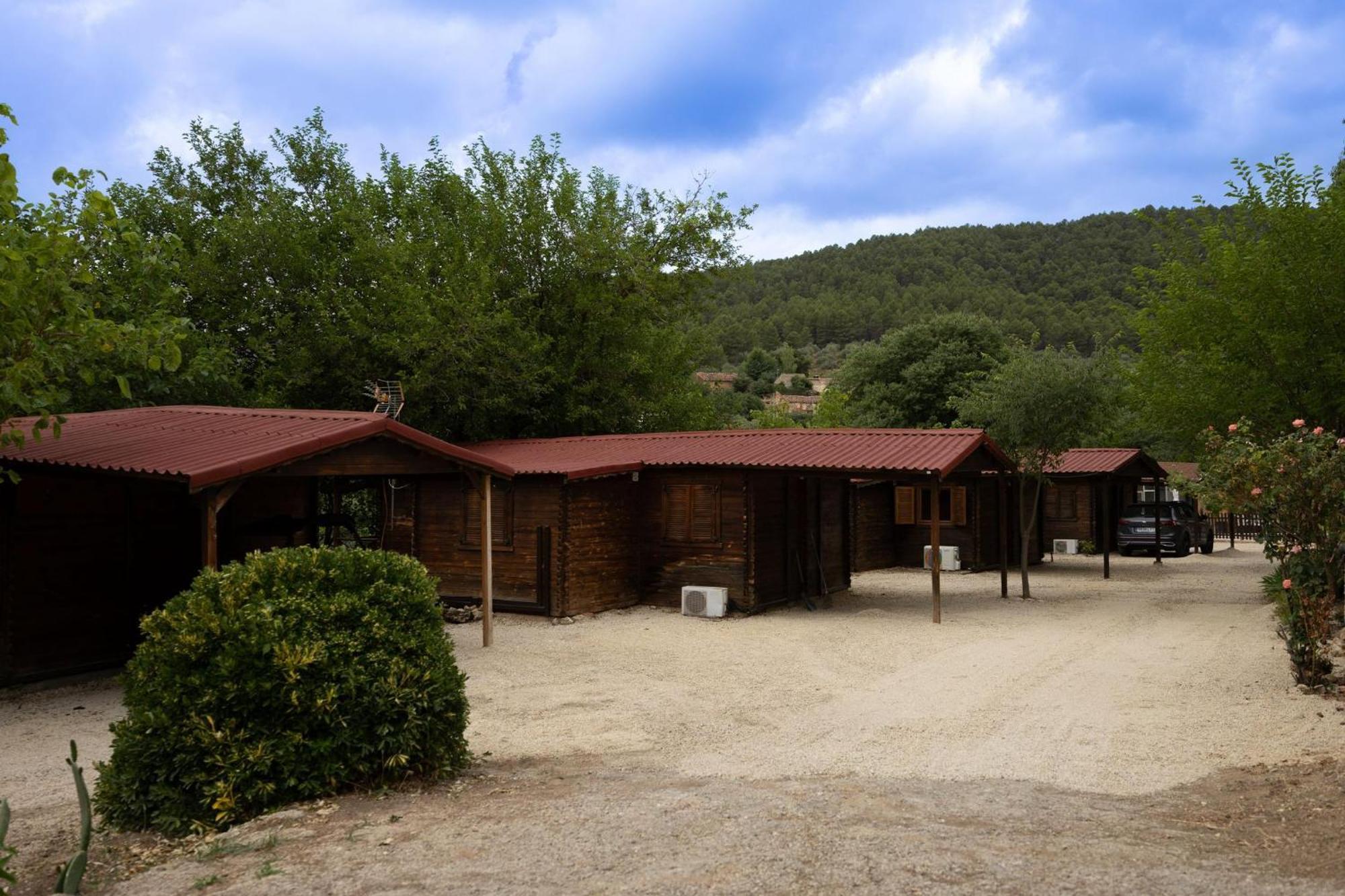 Cabanas Rurales - Las Taneas Yeste Exterior photo